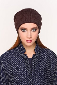 Красивая женская шапка